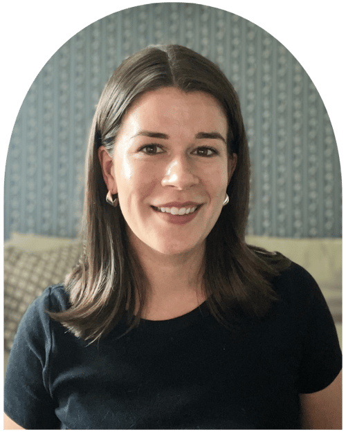 Therapist Profile Headshot - Lauren Carrique - Therapist Social Worker
