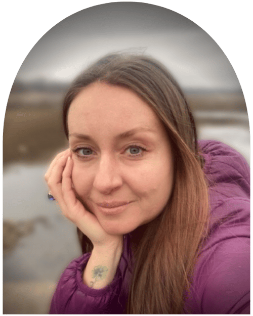 Therapist Profile Headshot - Milena Urbanajc - Therapist Social Worker