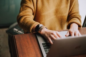woman using laptop - demonstrating how an online session would take place