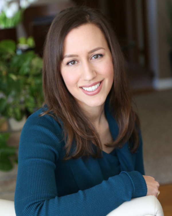 1- Therapist Profile Headshot - Devon Jorge- Therapist Social Worker