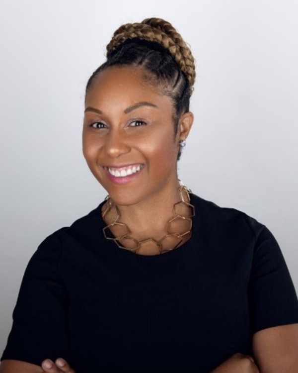 Therapist Profile Headshot - Kisha Elliston - Therapist Social Worker